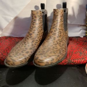 135526 Joules Wellibob Women's  Size 10 Ankle Rain Boots . Very good condition .